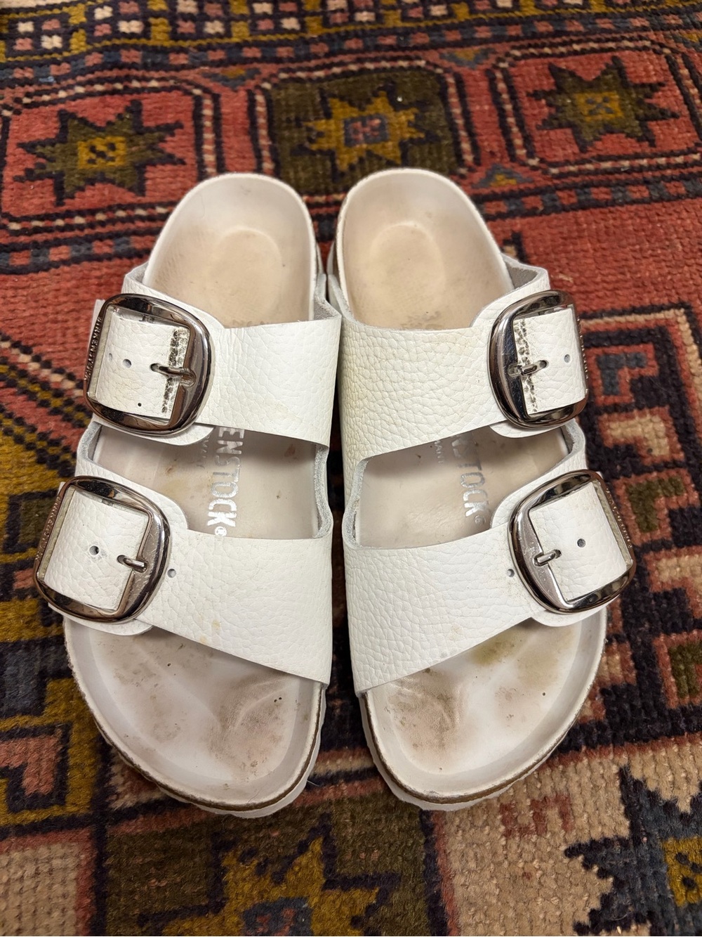 Birkenstock White Arizona Big Buckle Sandals. 6/36.